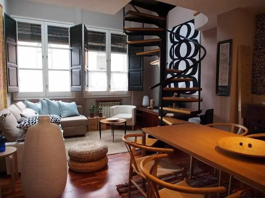 Sleep & Stay Duplex Barri Vell 0*, Girona Spain
